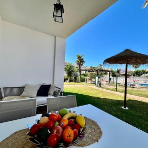 2 bedroom apartment walking distance to the beach