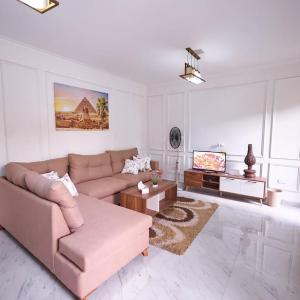 Calm and big Apartment in Stone Residence
