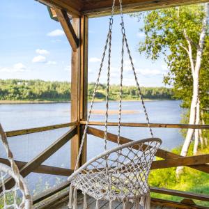Knotty Pines 4 Bedroom with Waterfront Views