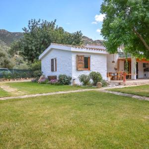 4 Bedroom Gorgeous Home In Solanas, Sinnai