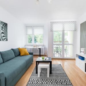 Olsza Comfy Apartment by BookingHost