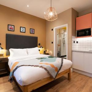 room2 London Hammersmith Townhouse
