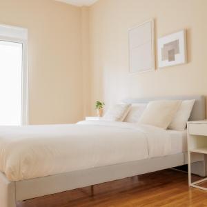 Modern 2BDR Apt - 2' to Metro - Direct to Acropolis