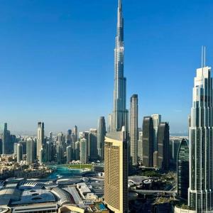 3BR Burj Khalifa View Dubai Mall Access Apt