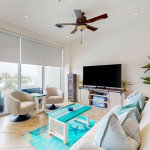 Pelican Oasis