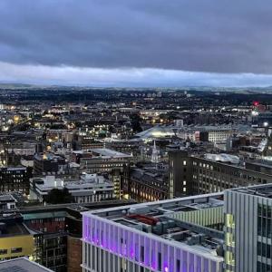 Top Floor of the building, spectacular views!