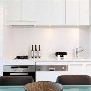 Perfectly Located Crows Nest Apartment C404