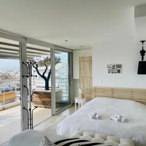 Luxury Penthouse Studio with Sea View, Palaio Faliro