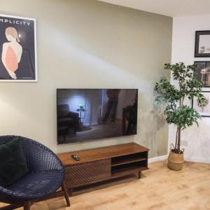 Modern & Premium 2BR 2BA City Center Apartment
