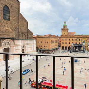 ImmoBo Domus - Piazza Maggiore View