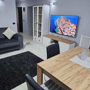 Edi's Apartments-Cozy stay in the center