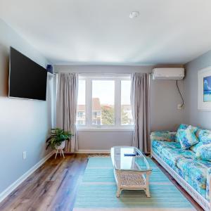 Bayshore Central 44