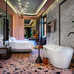 Canvas House by Fragola Collection