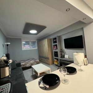Comfy Studio in the City Center