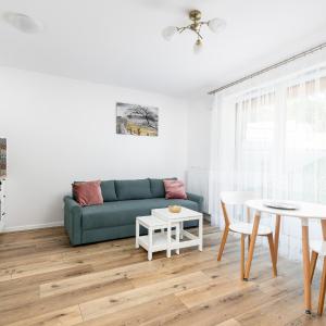 Czerwone Maki Studio with Garden by BookingHost