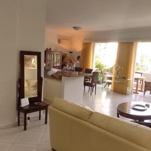 Jasmine apartment near the beach