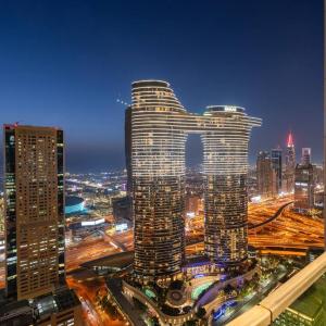 Luxe 2BR Burj Vista Retreat, Steps from Dubai Mall & Burj Khalifa