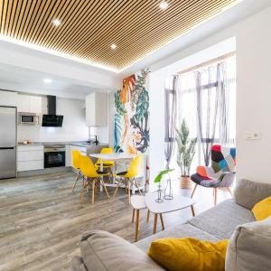 Pajaritos Suites junto a centro, estación de tren y plaza de toros