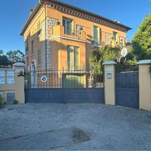 T3 dans une villa près de la mer
