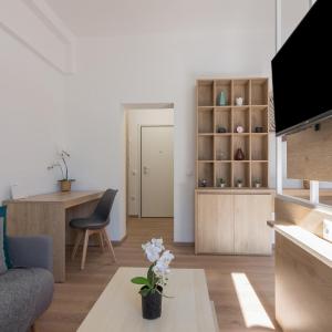Parliament Sq Studio Apt