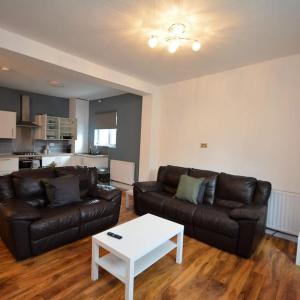 Lovely 4bedroom Apartment London