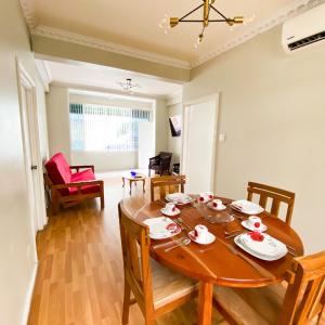 MJS on the Savannah- Spacious 2-Bed Across from the Savannah