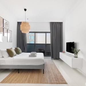 GuestReady - Minimalist Modern in Business Bay