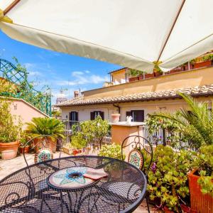 Apartment Charming Terrace by Interhome