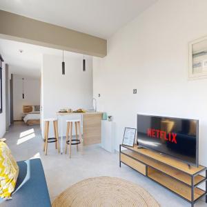 Elegant & Comfy Stay in Athens Psyri