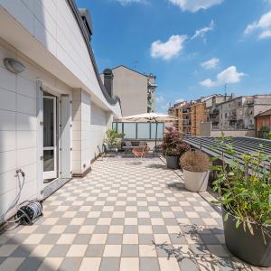 Penthouse in Milan - 2 terraces and Netflix