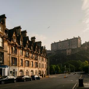 33 Castle Terrace