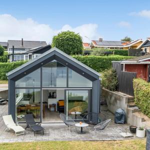 Awesome Home In Hejls