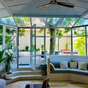 Bord de mer, magnifique appartement de 150m2 avec jardin