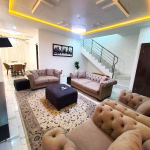 Upscale Smart 2 Bedroom Apartment
