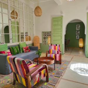 Dar Dabakech, proche Jemma el Fna, souk, riad, centre Medina - Maison entière de 2 à 6 personnes, possibilité 3 chambres