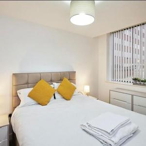 322 Large Modern 2-bedroom kingsize apartment city centre