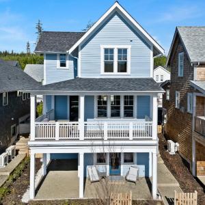 Deja Blue by Seabrook Hospitality
