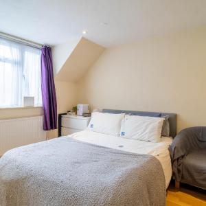 Comfy Clapham Junction stay- Private rooms or 2 Bedroom Flat