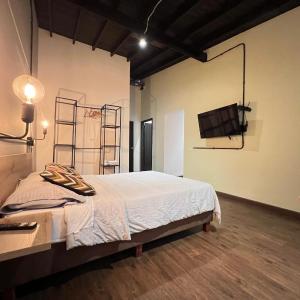 Studio in Poblado near Envigado FRN103 By Roots Rentals