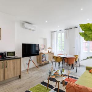 L26 Old Town central 5mins walk to Sea front AC WIFI