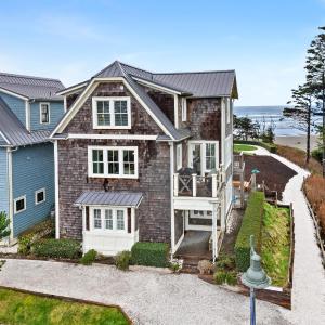 Living The Dream by Seabrook Hospitality