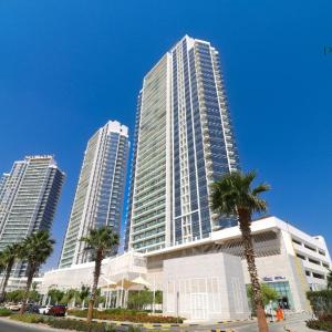 Damac Hills Carson C studio with full kitchenet - Ideal for monthly stay