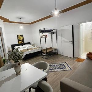 Square 21 Studio Apartament Tirana