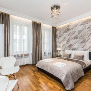 Just In Rynek Garncarskie 10 with bonus separate office TV room