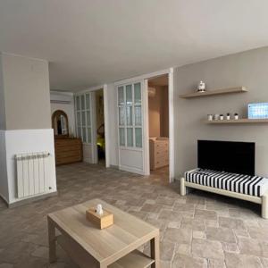 Full Semi-Garden apartment in Villa at Mondello