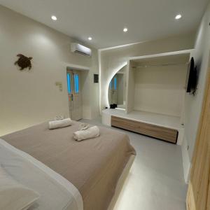 White Sand Jacuzzi Suite