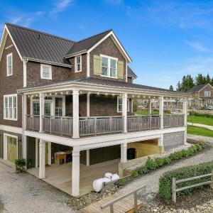 The Beach Pine by Seabrook Hospitality