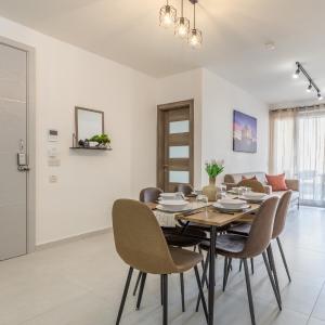 Stay Steps Away From The Sea in Sliema - Sleeps 6