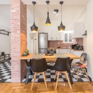 Quiet Embassy Suite by CloudKeys