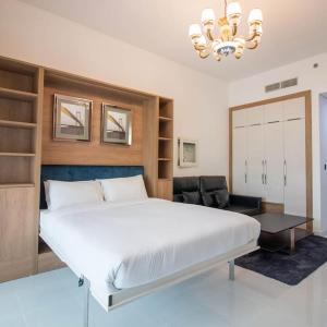 Fully Furnished Studio Ready to Move-in